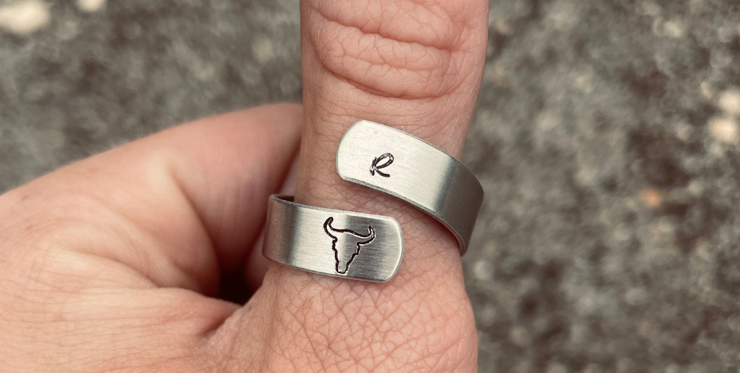 Initial/longhorn Wrap Ring